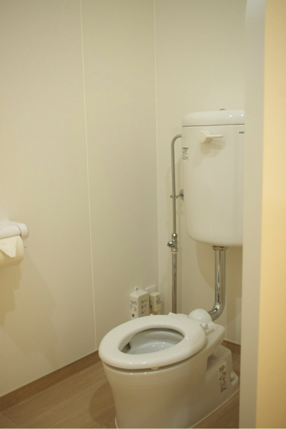 Toilet1-2